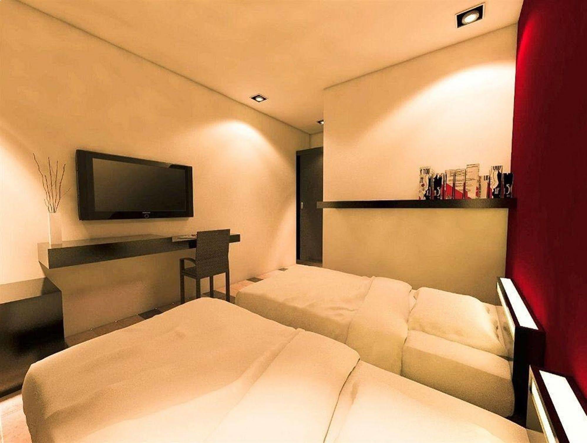 Zuk Hotel Легиан Екстериор снимка